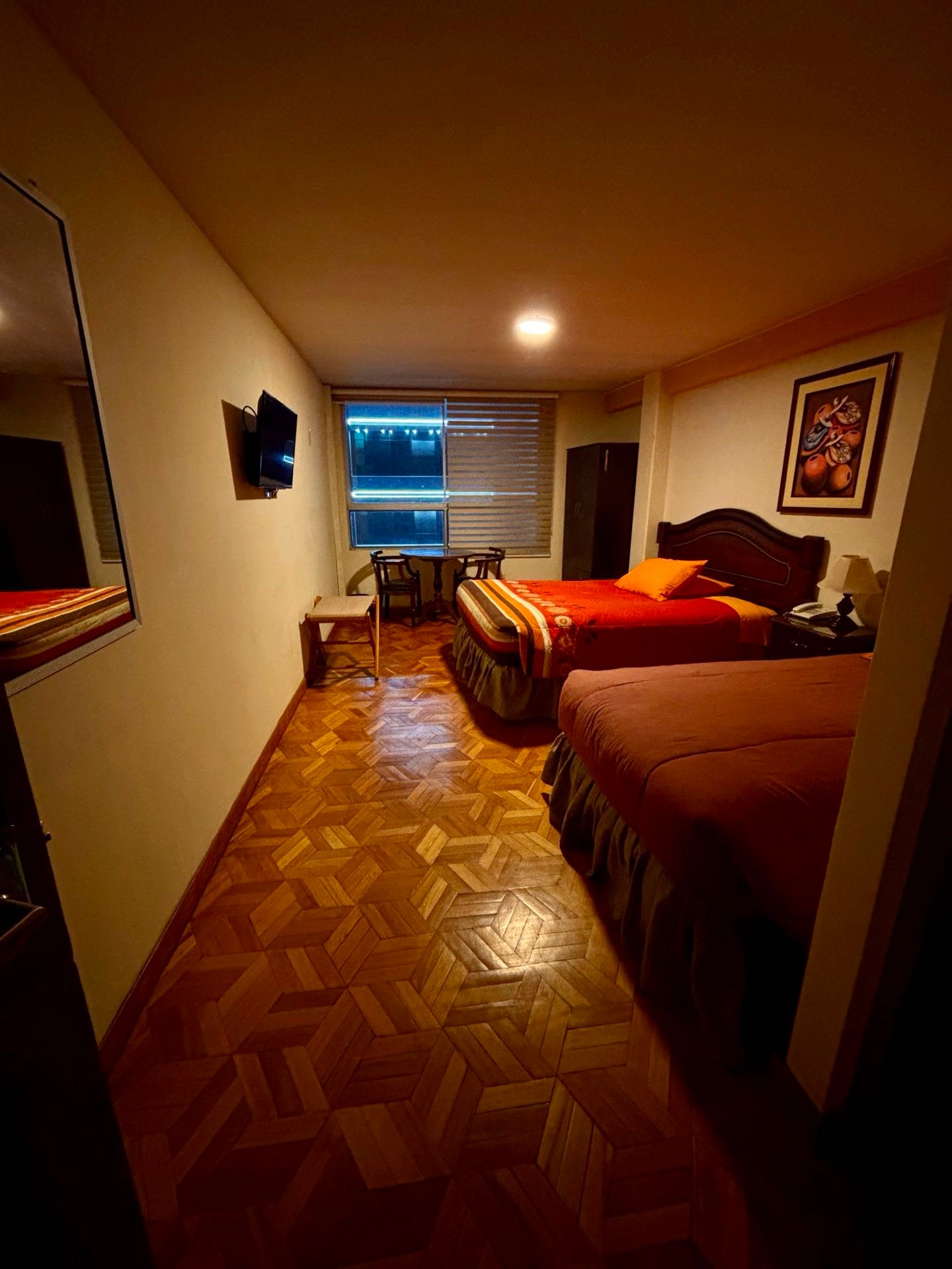Habitación triple, dos camas, Hotel Berlina